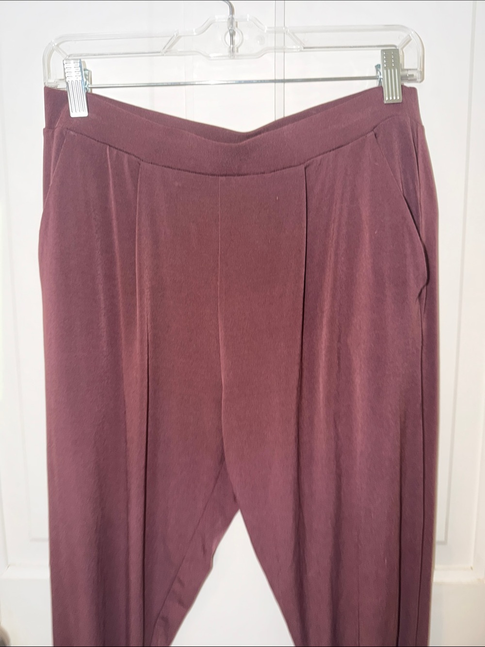 Express Women's Cropped Draped Ponte Pants in Mauve